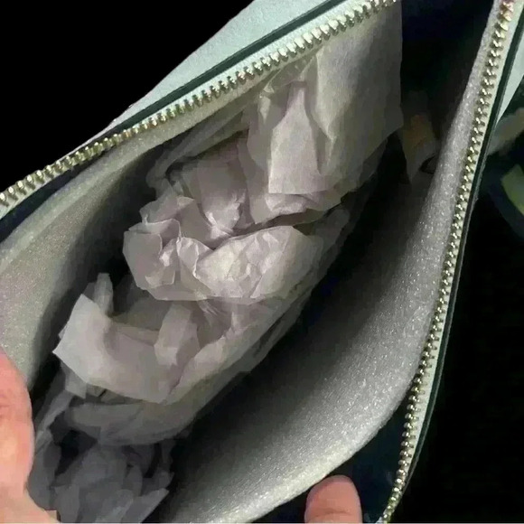 ๐ฉต NWT Kate Spade Light Blue/Dk Blue Crossbody - Picture 4 of 6